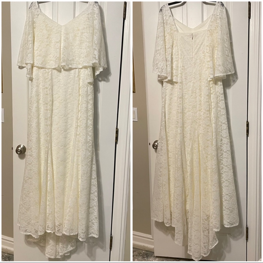 💍 Torrid Ever After Ivory Lace Capelet Wedding Gown 💍